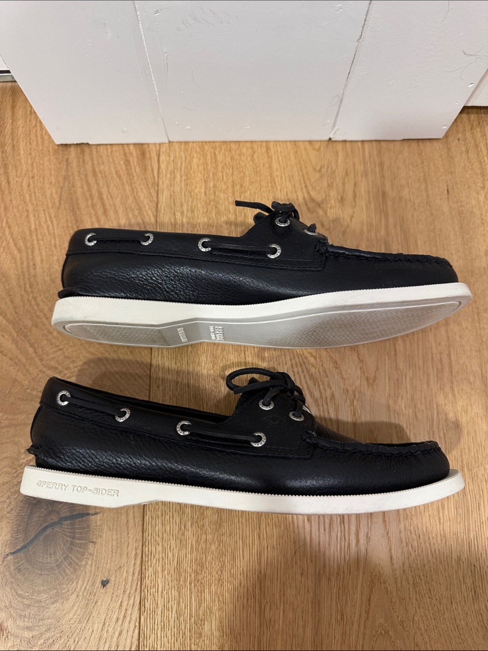 Sperry Black and White Women's Moccasin Boat Shoes - Picture 4 of 10